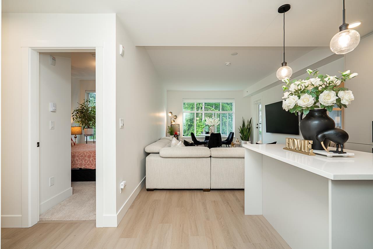 3528 146a #608 Property Photo 4