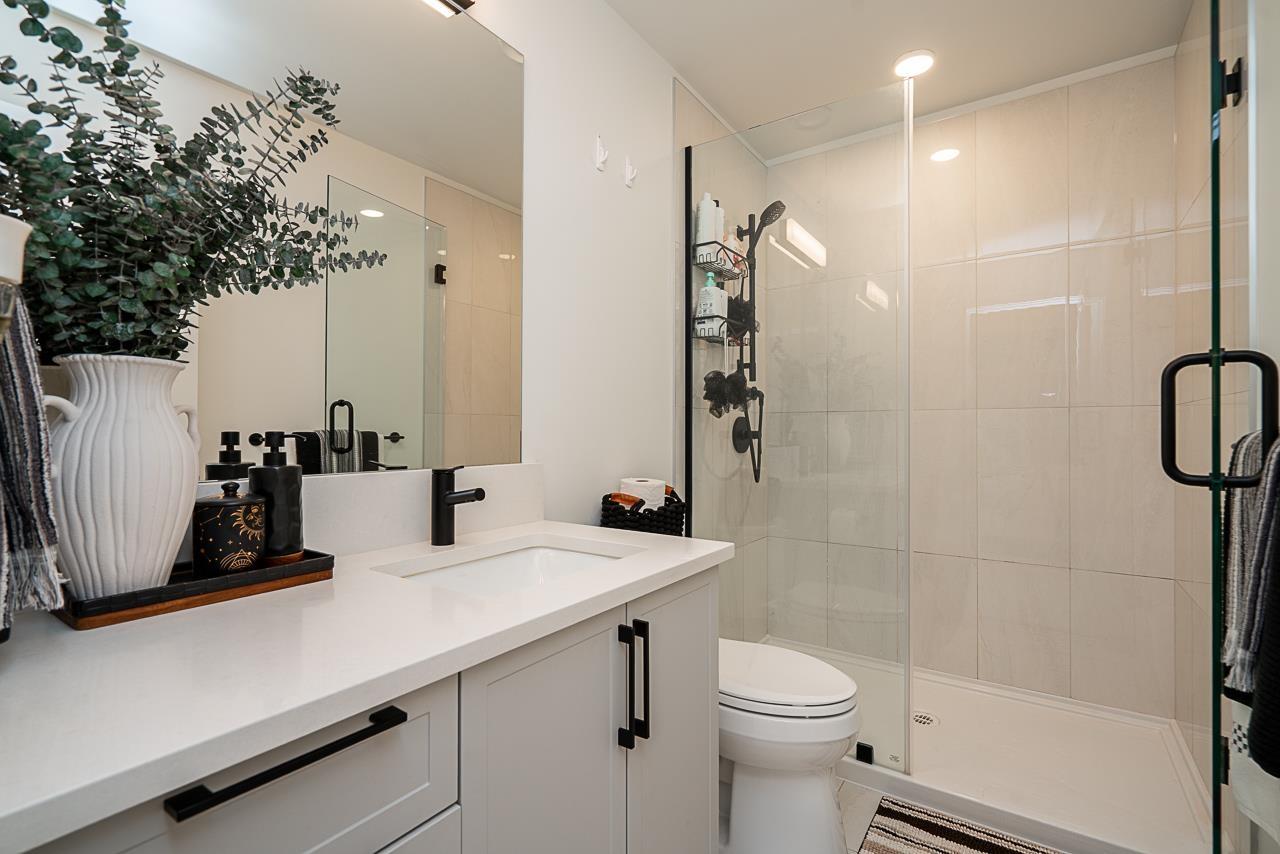 3528 146a #608 Property Photo 21