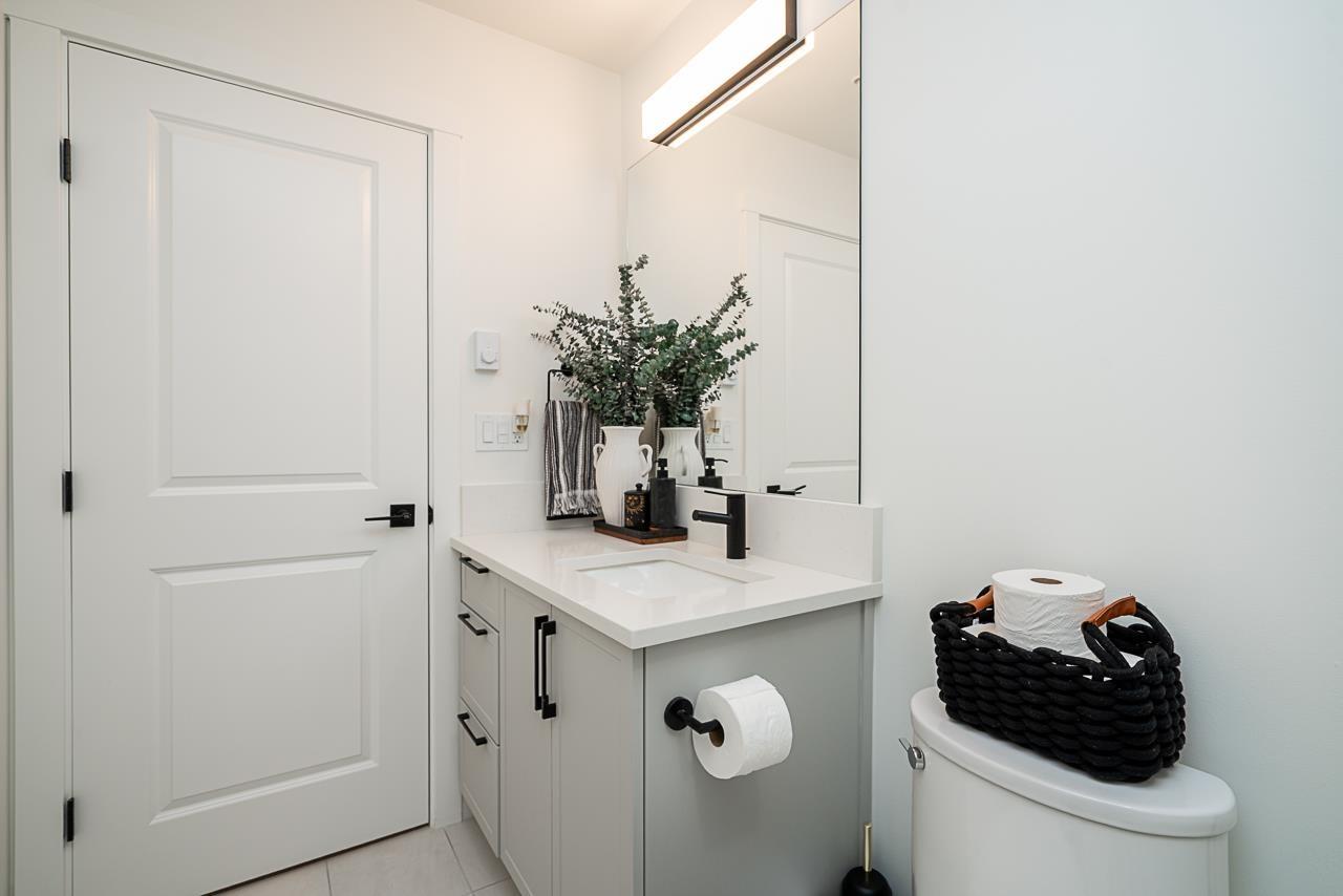 3528 146a #608 Property Photo 22