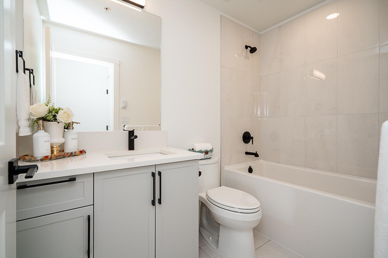 3528 146a #608 Property Photo 25