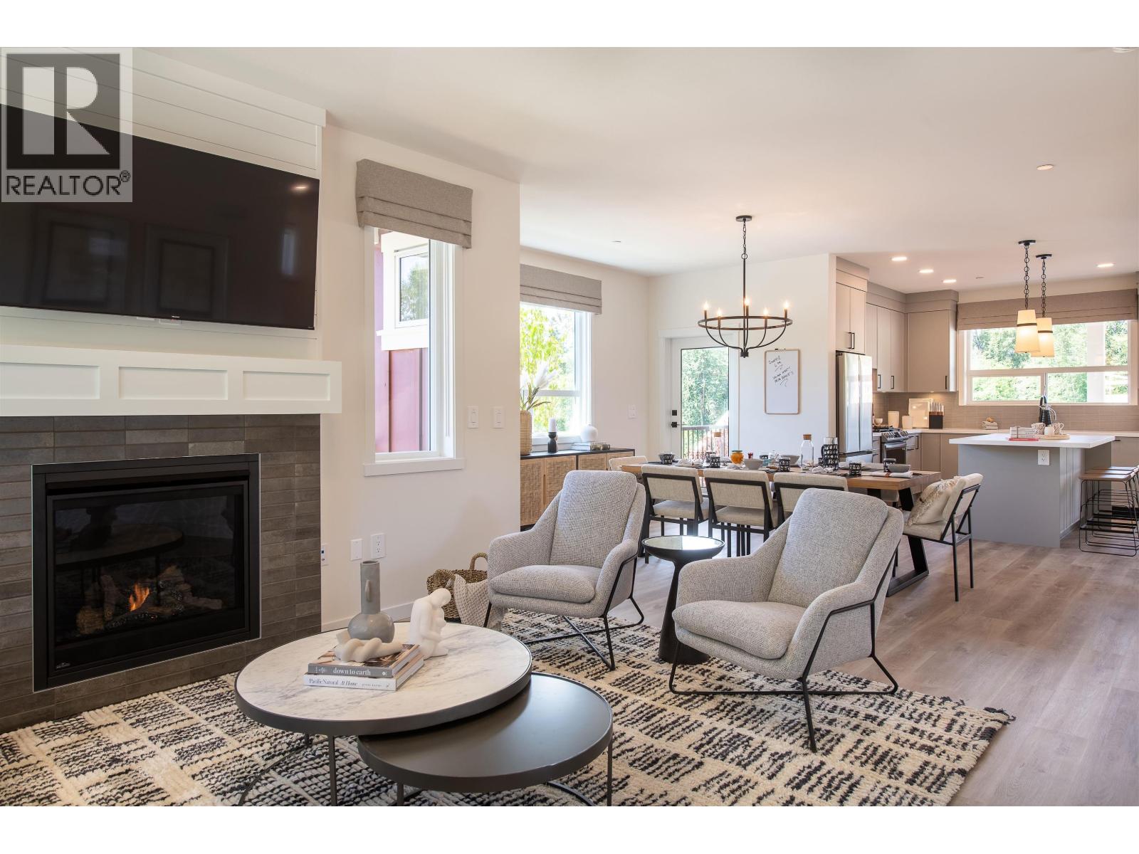 11253 252 Street Property Photo 5