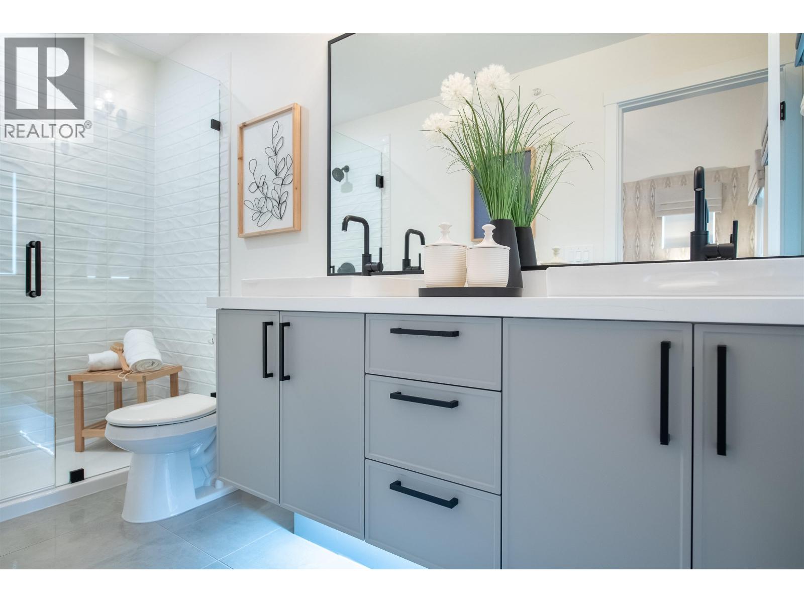 11253 252 Street Property Photo 9