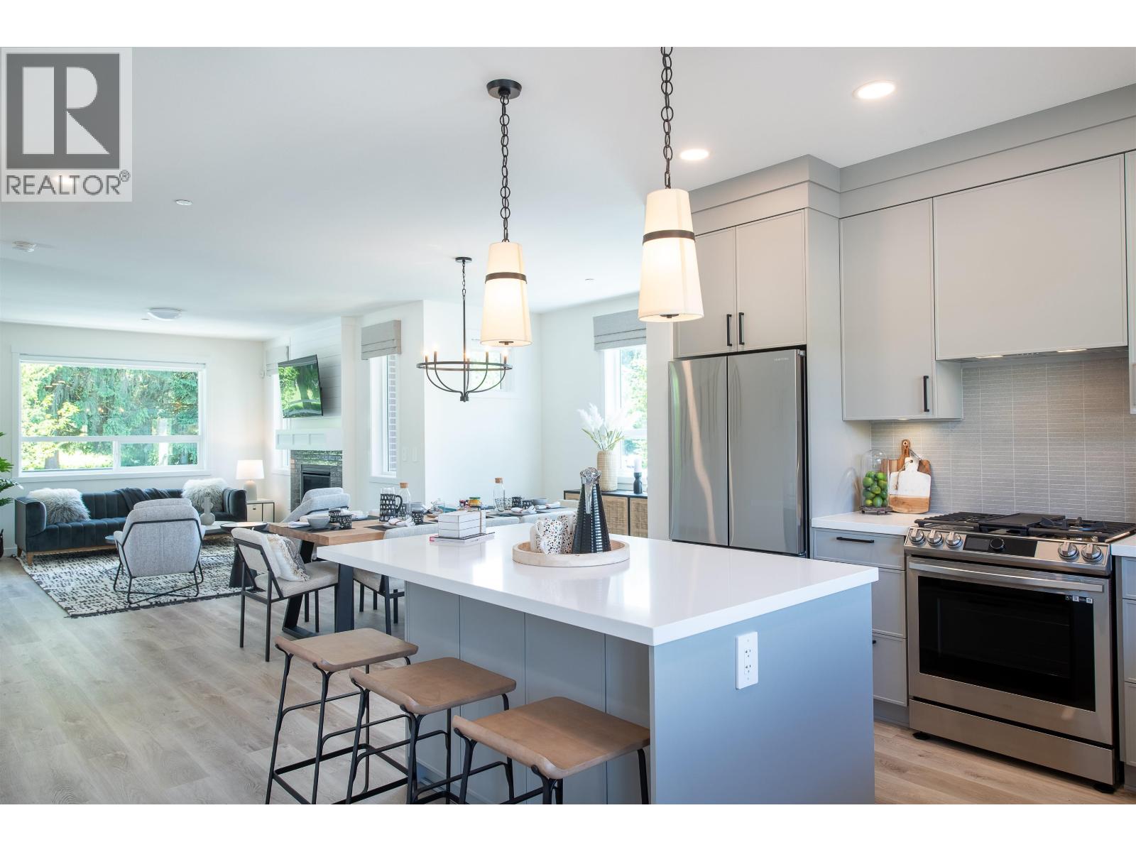 11253 252 Street Property Photo 10