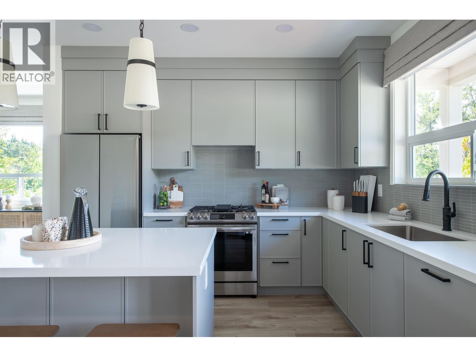 11253 252 Street Property Photo 13