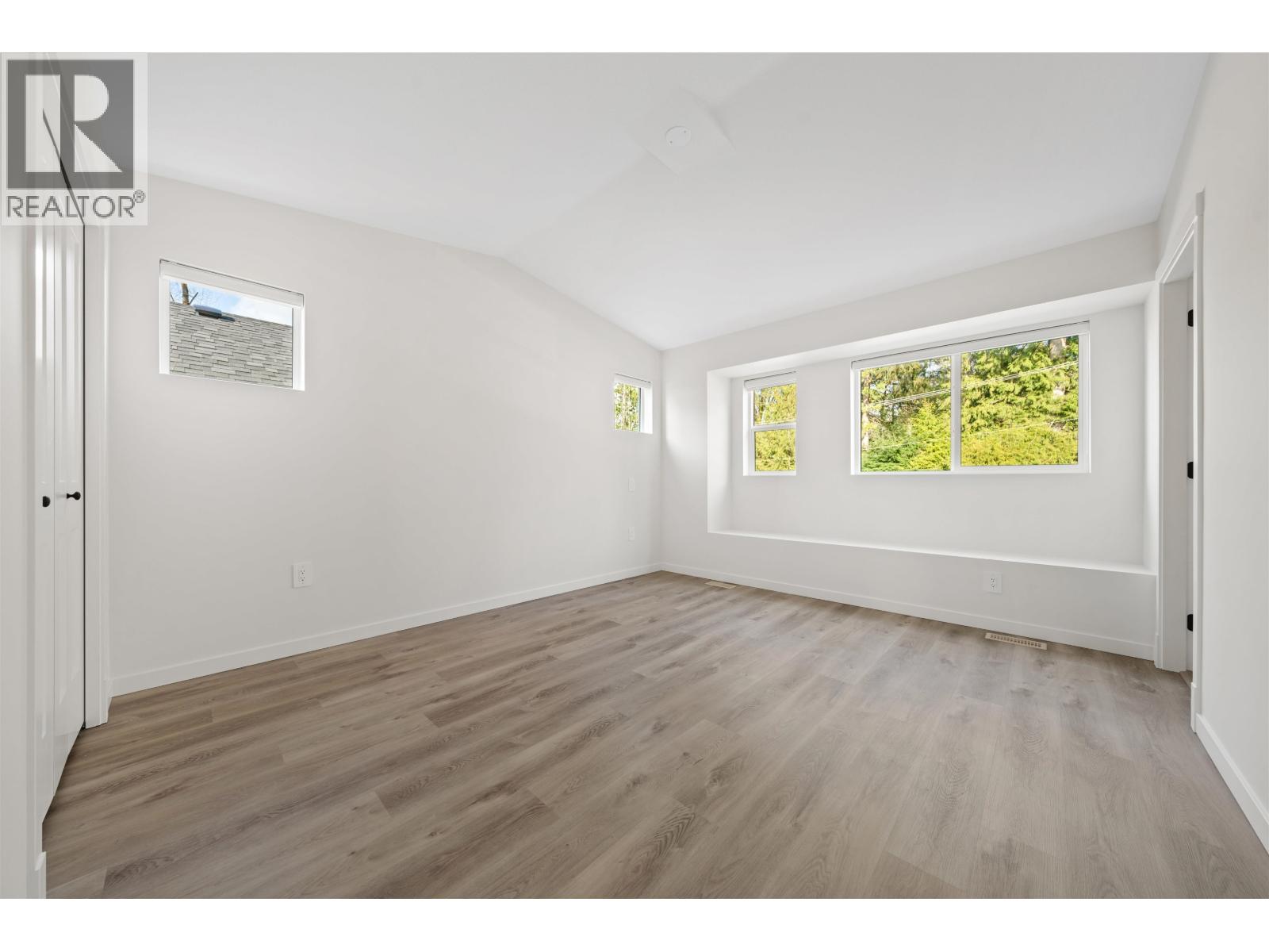 11253 252 Street Property Photo 21