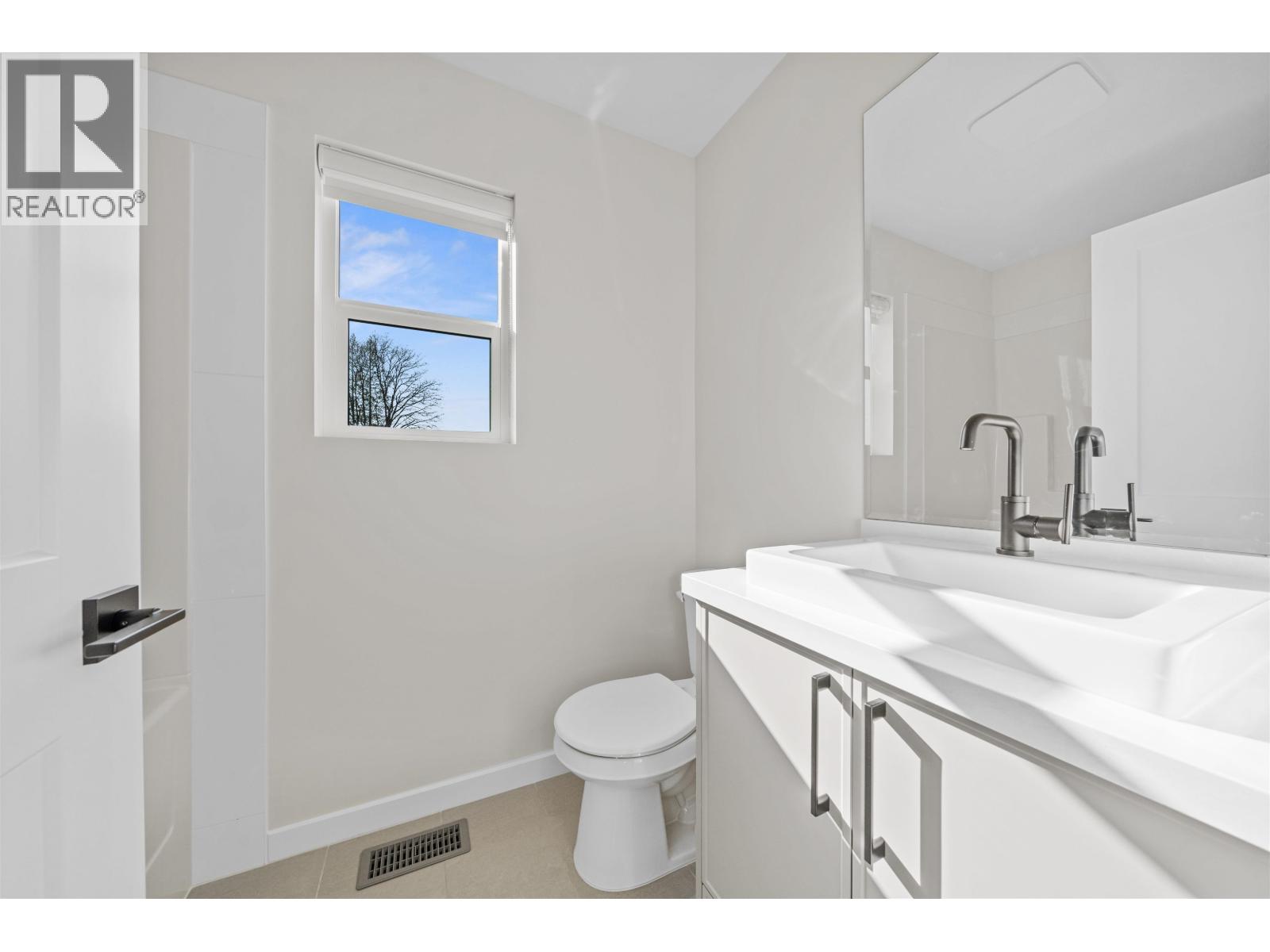 11253 252 Street Property Photo 30