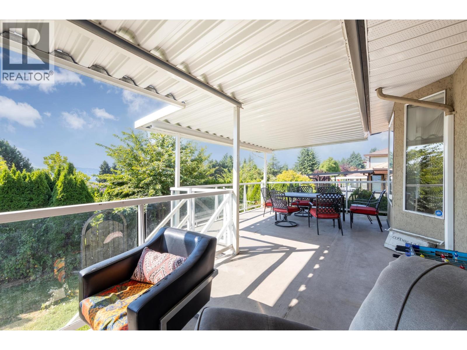 2562 Fuchsia Place Property Photo 18