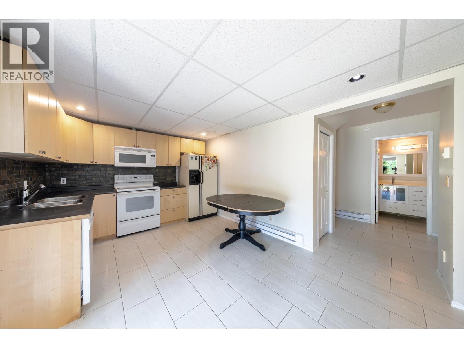 2562 Fuchsia Place Property Photo 37