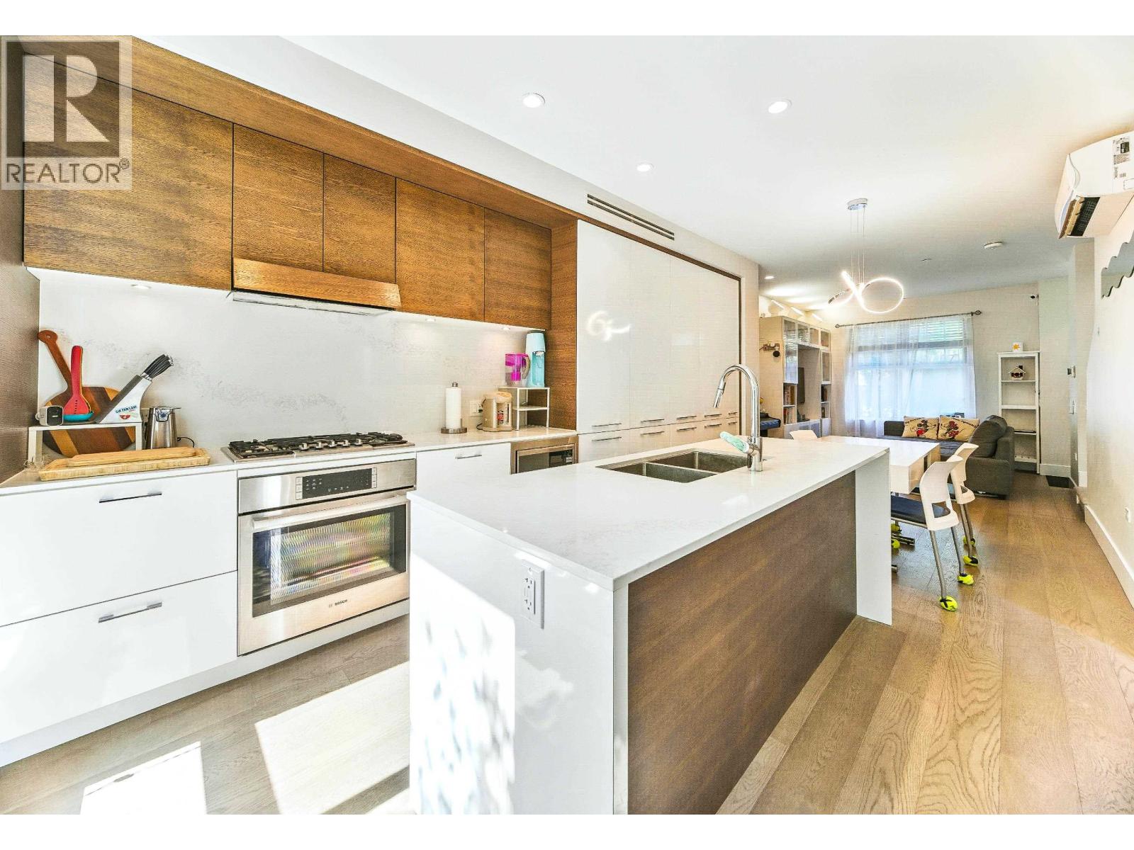 276 West 62nd Avenue Property Photo 7