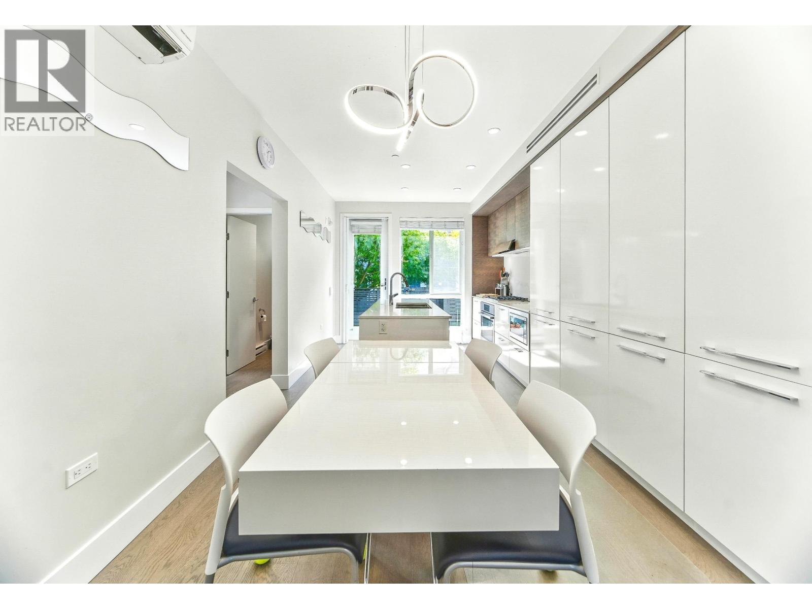 276 West 62nd Avenue Property Photo 8