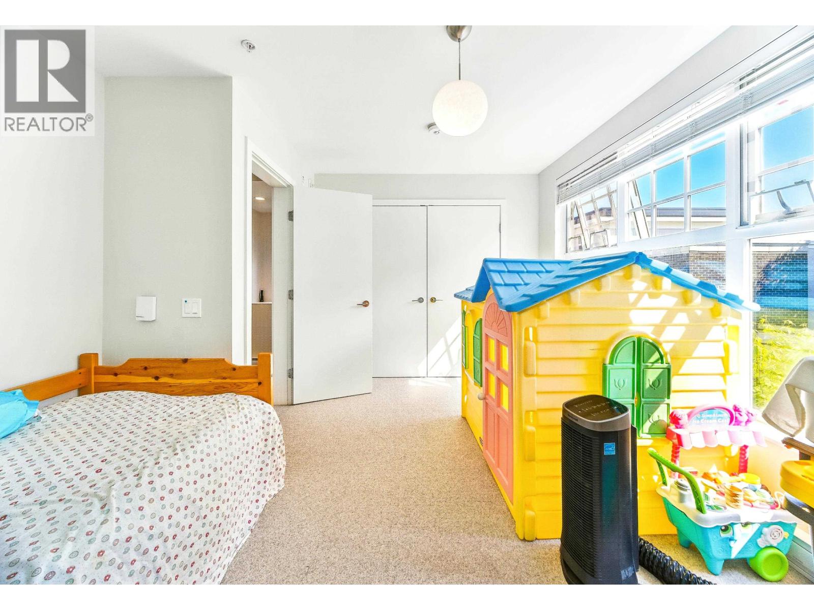 276 West 62nd Avenue Property Photo 28