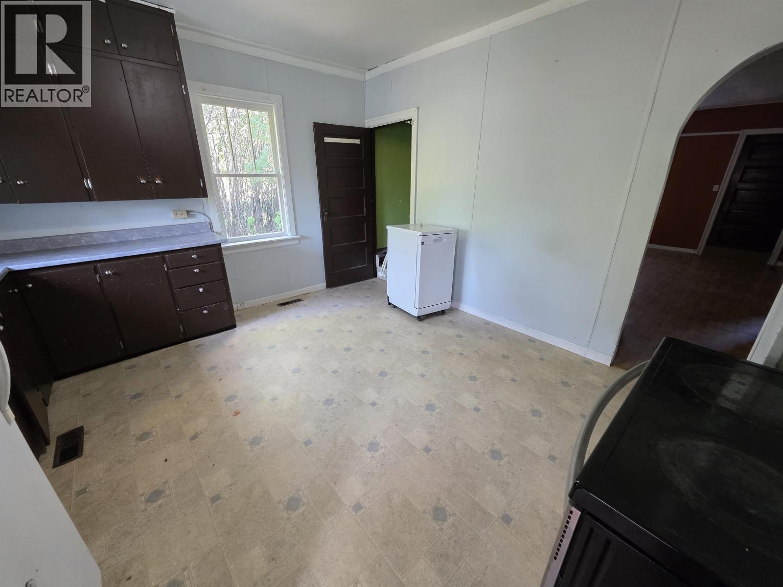 9823 E Birch Avenue Property Photo 6