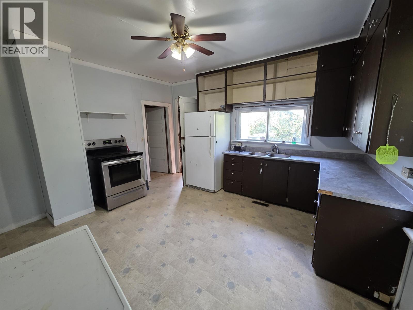 9823 E Birch Avenue Property Photo 7