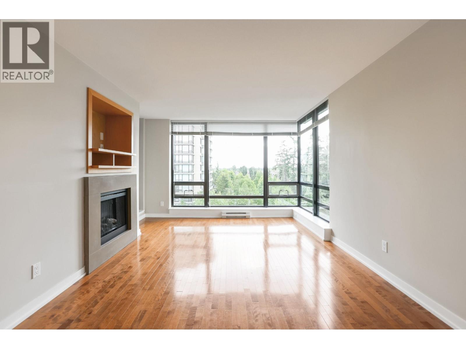 9188 Hemlock Drive #802 Property Photo 6