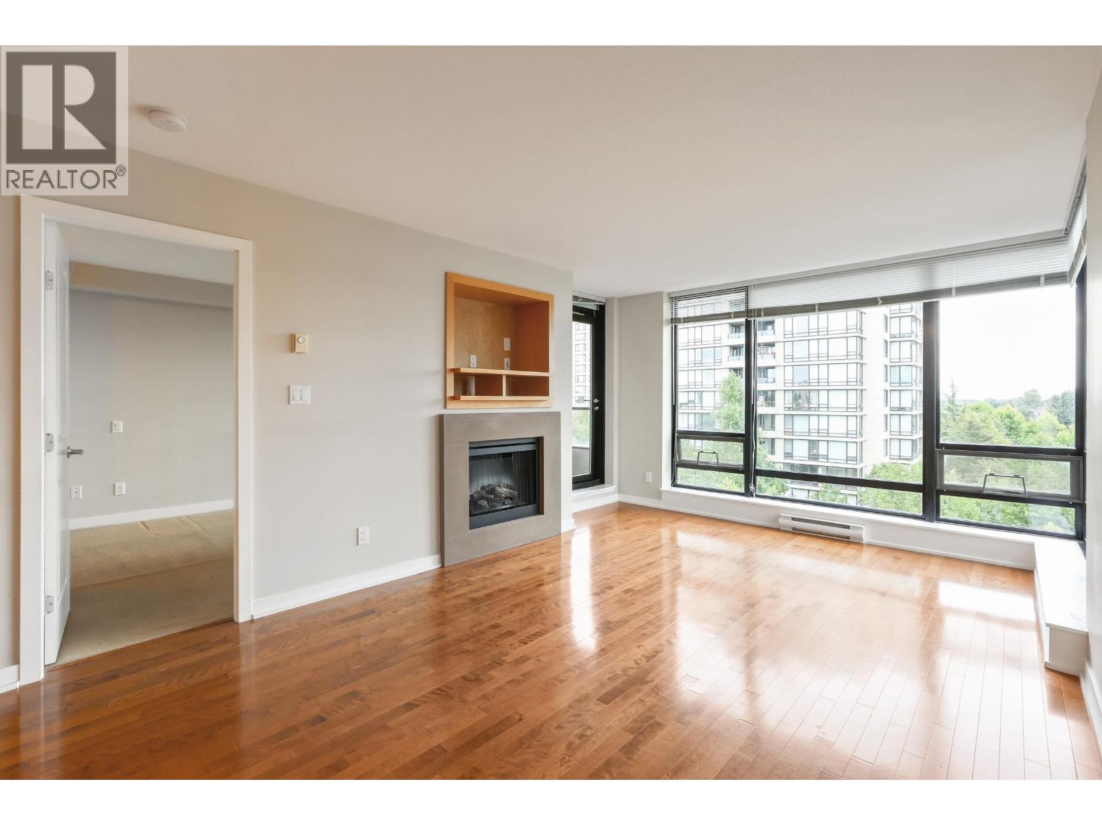 9188 Hemlock Drive #802 Property Photo 7