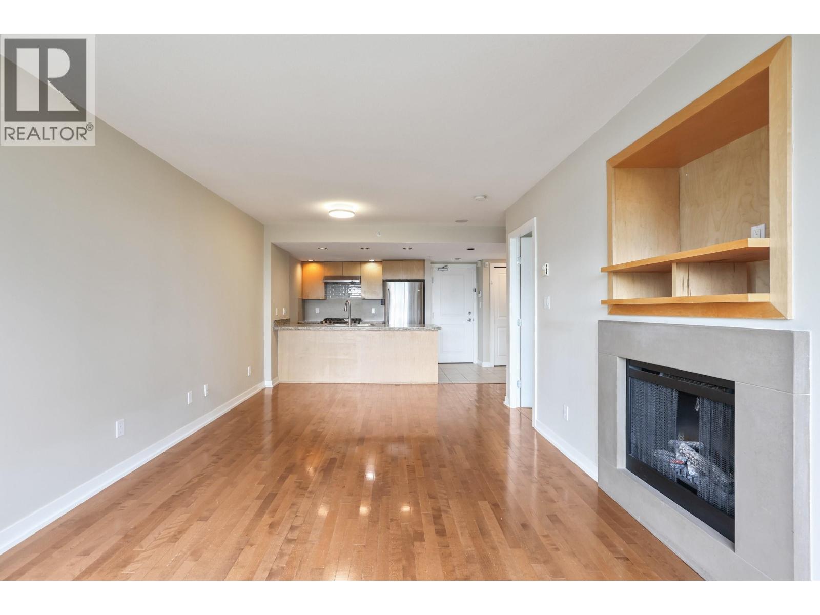 9188 Hemlock Drive #802 Property Photo 8