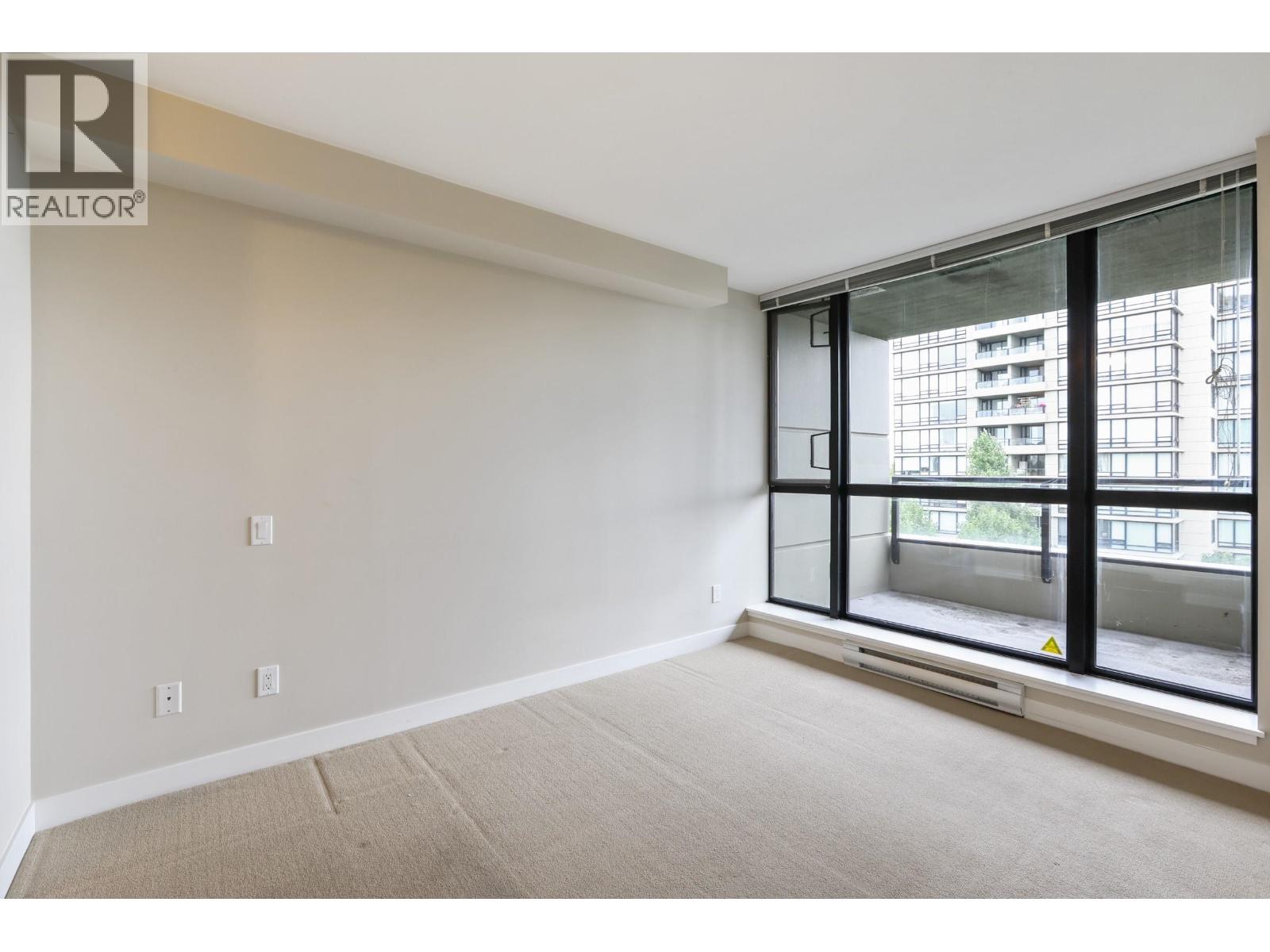 9188 Hemlock Drive #802 Property Photo 11