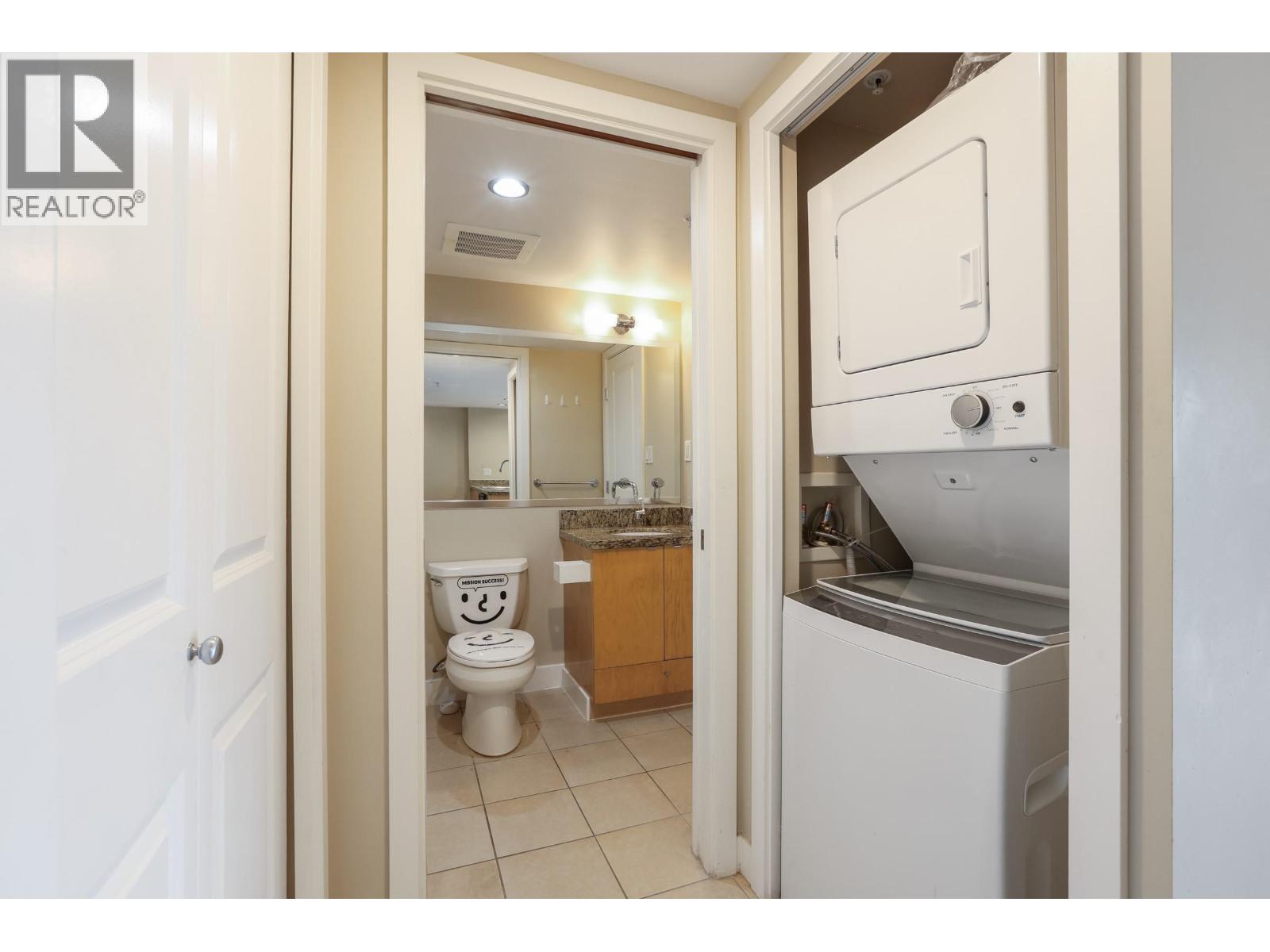 9188 Hemlock Drive #802 Property Photo 15