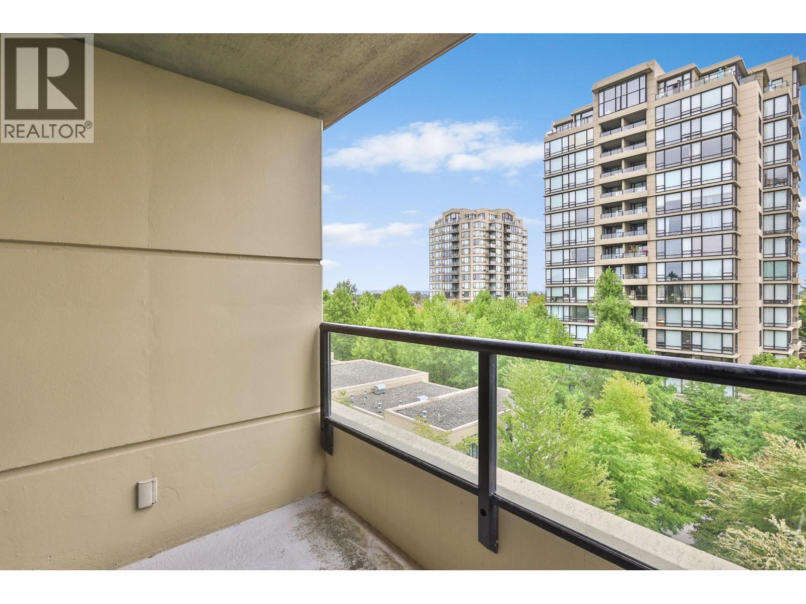 9188 Hemlock Drive #802 Property Photo 16