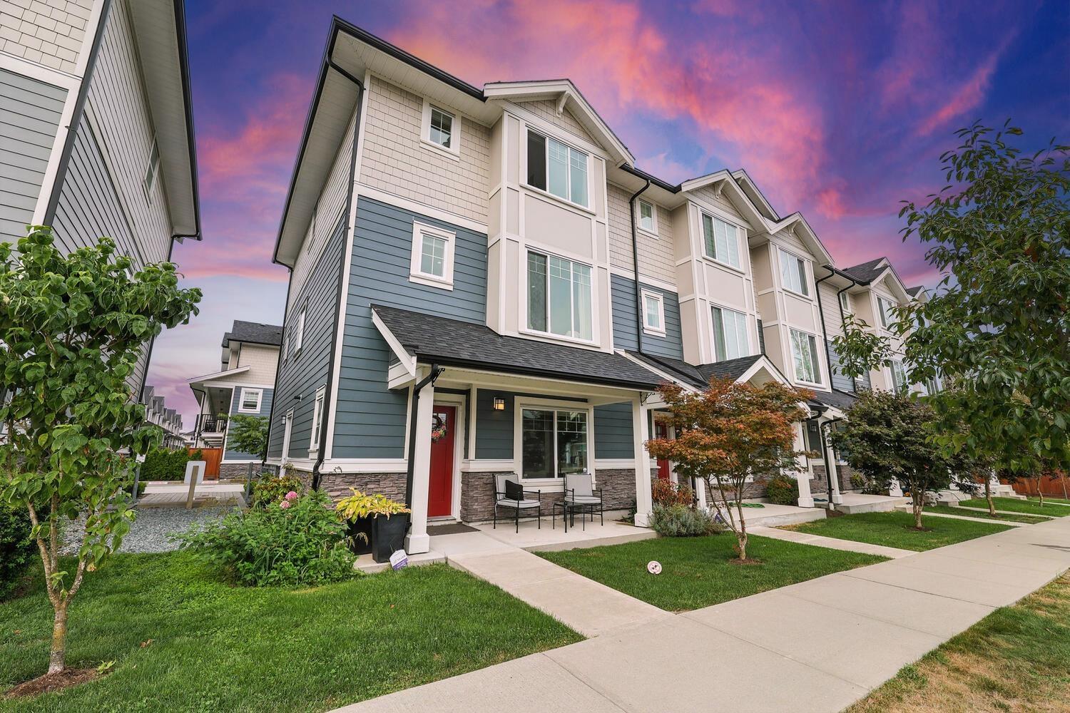 19501 74 #40 Property Photo 1