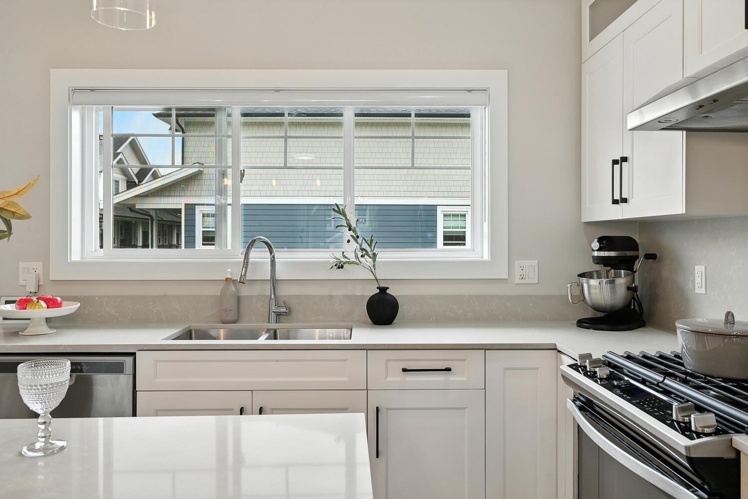 19501 74 #40 Property Photo 9