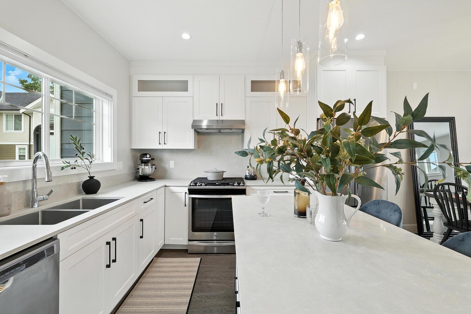 19501 74 #40 Property Photo 10