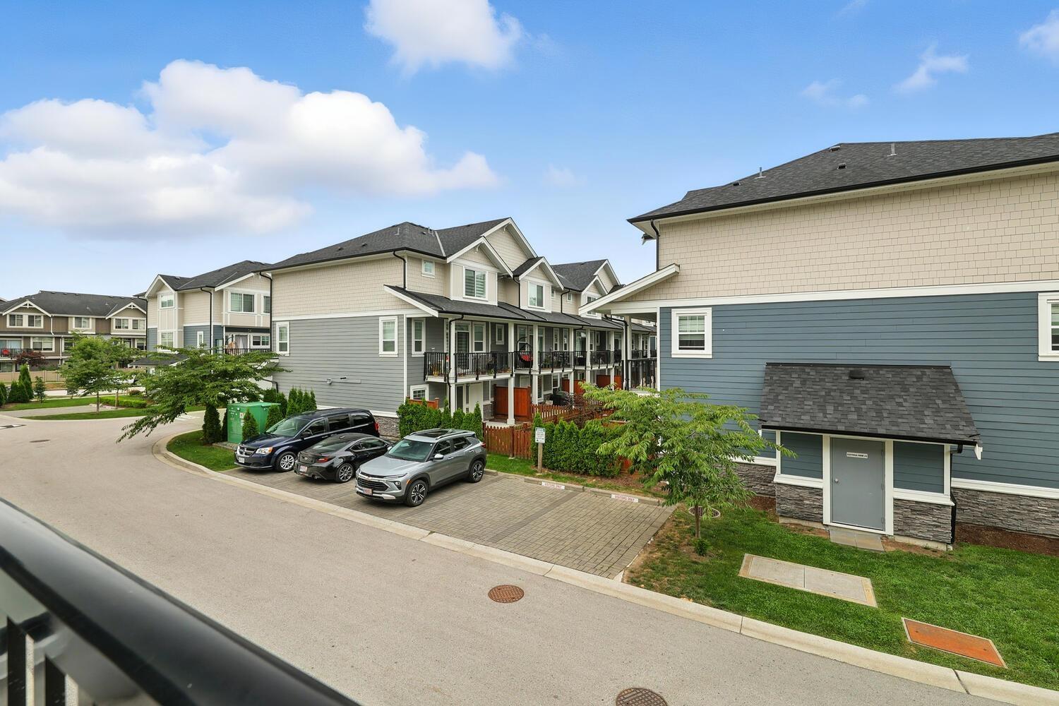 19501 74 #40 Property Photo 14