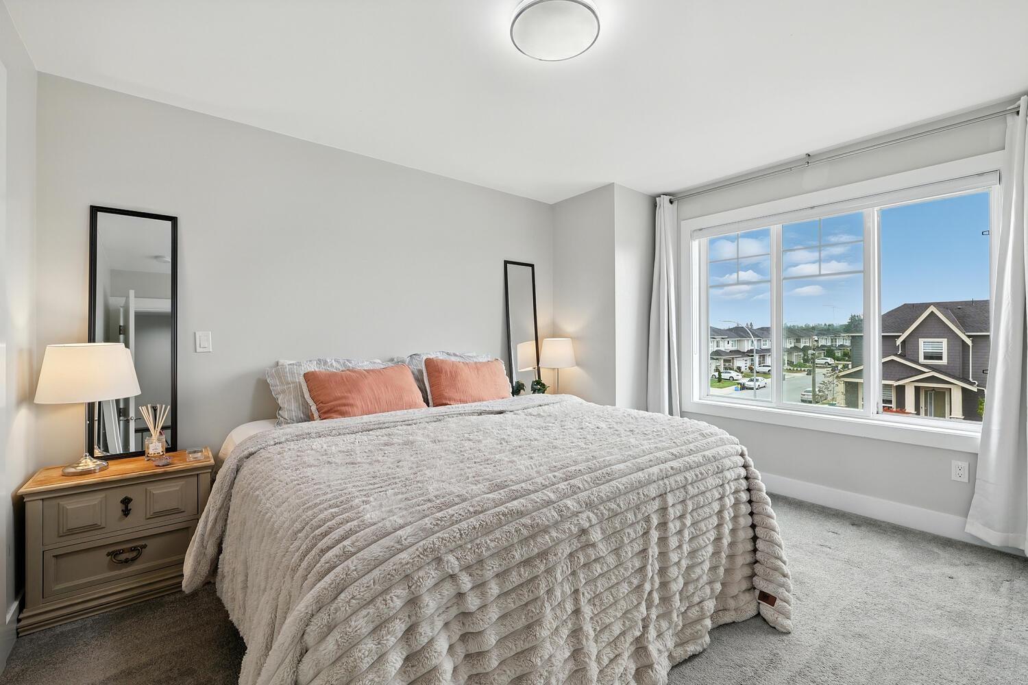 19501 74 #40 Property Photo 15