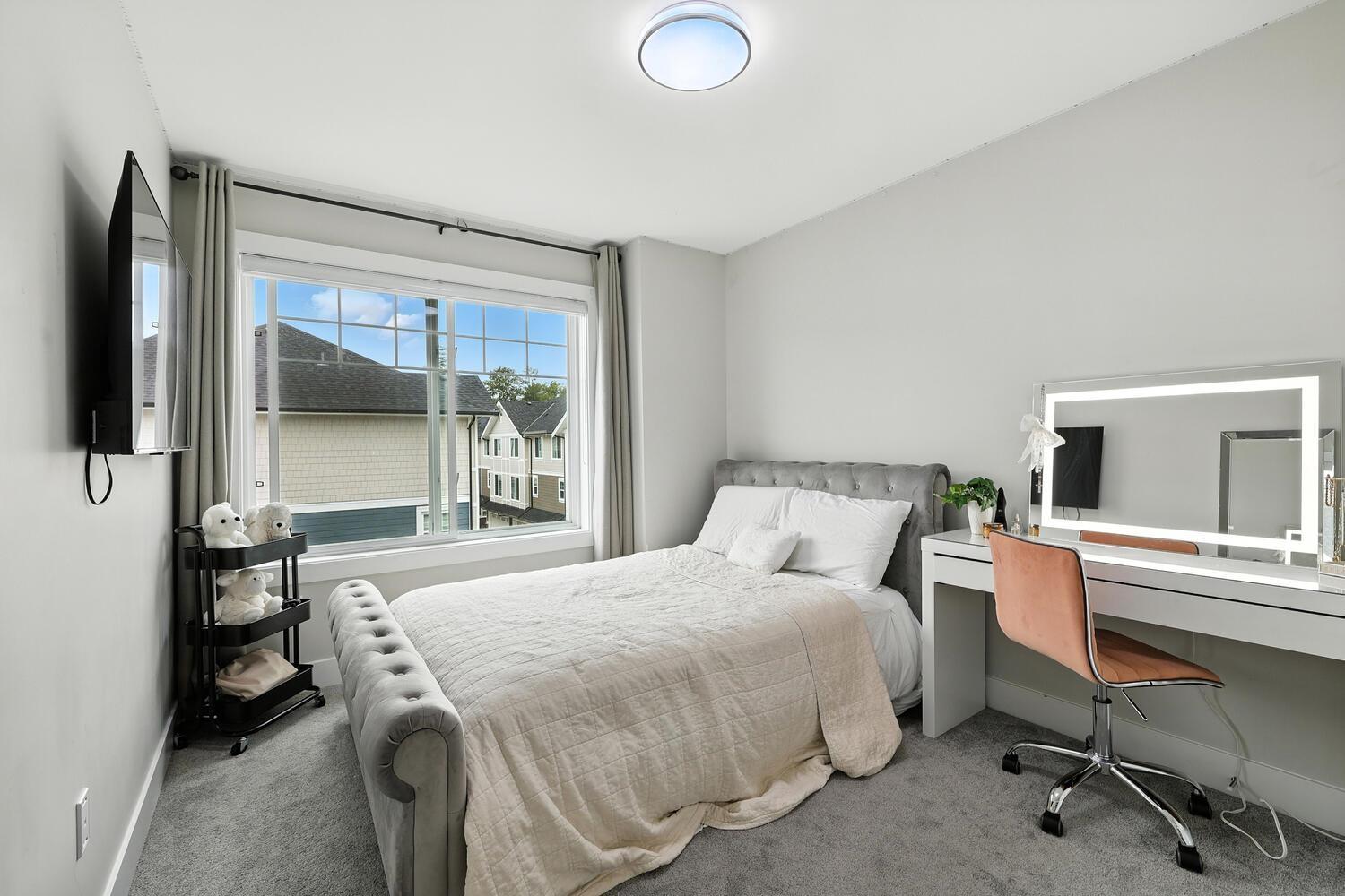 19501 74 #40 Property Photo 20