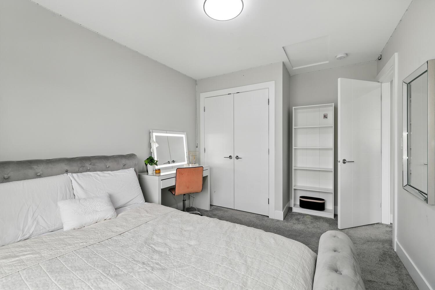 19501 74 #40 Property Photo 21