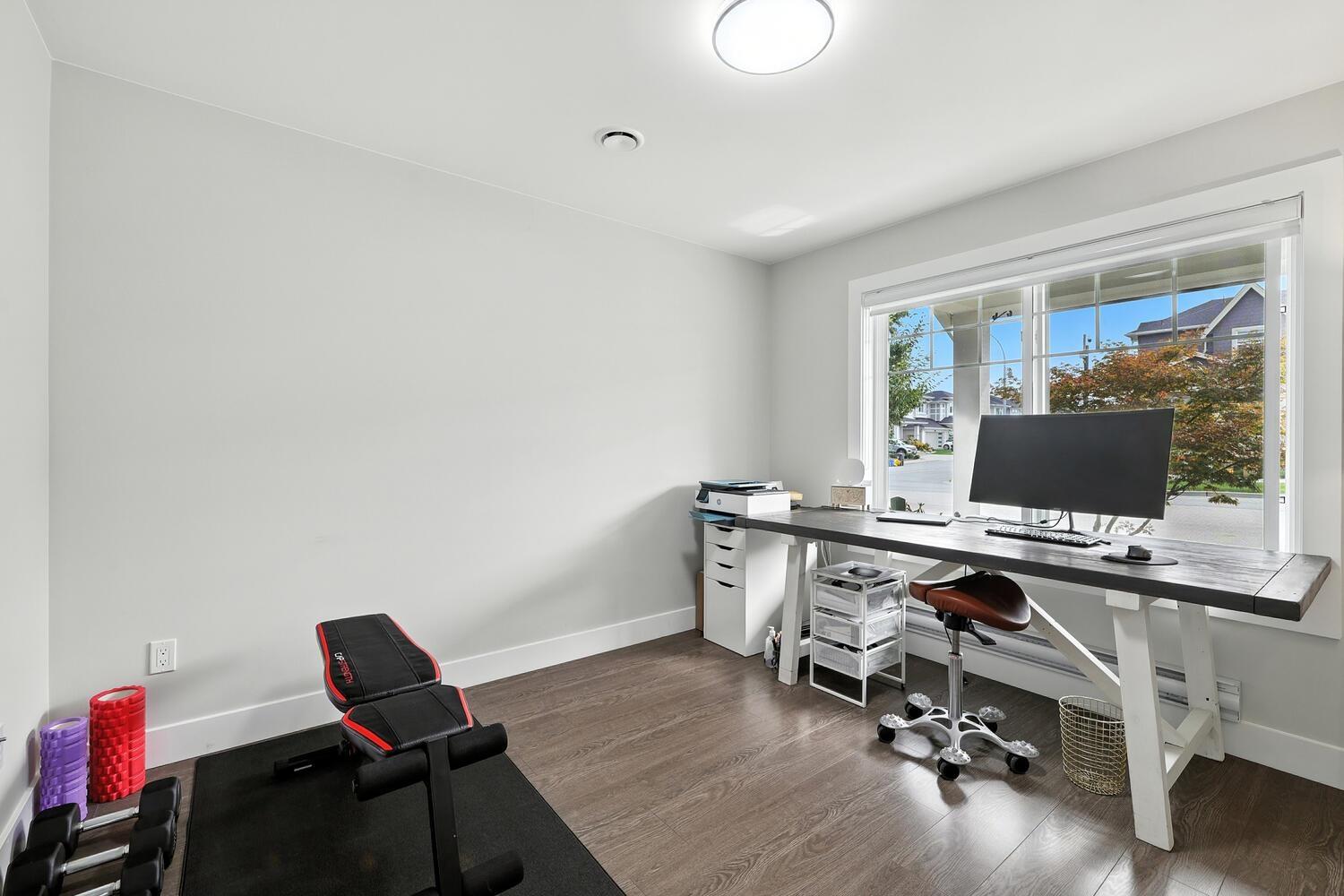 19501 74 #40 Property Photo 29