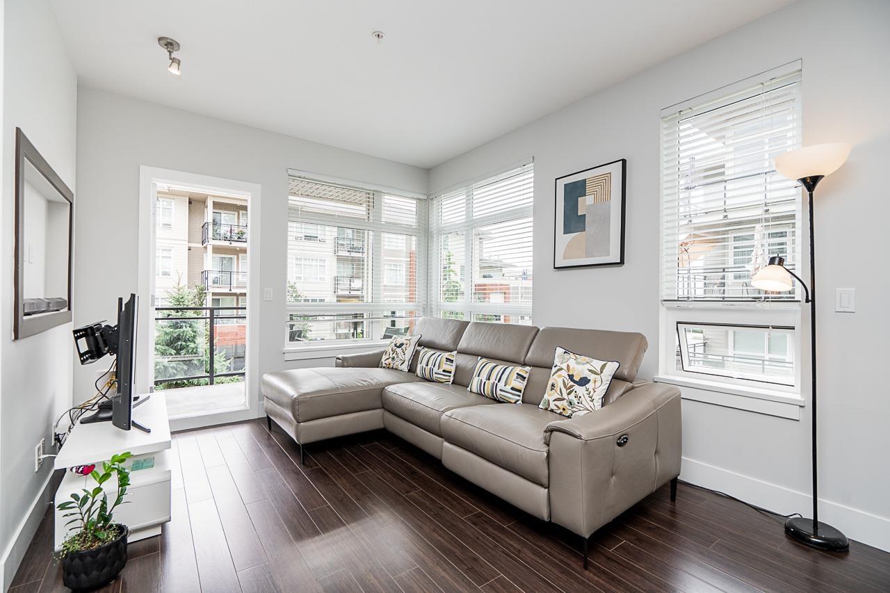 C221 20211 66 AVENUE Property Photo 1