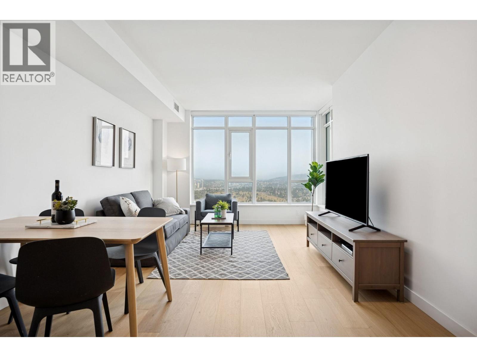 2409 4508 HAZEL STREET Property Photo 1