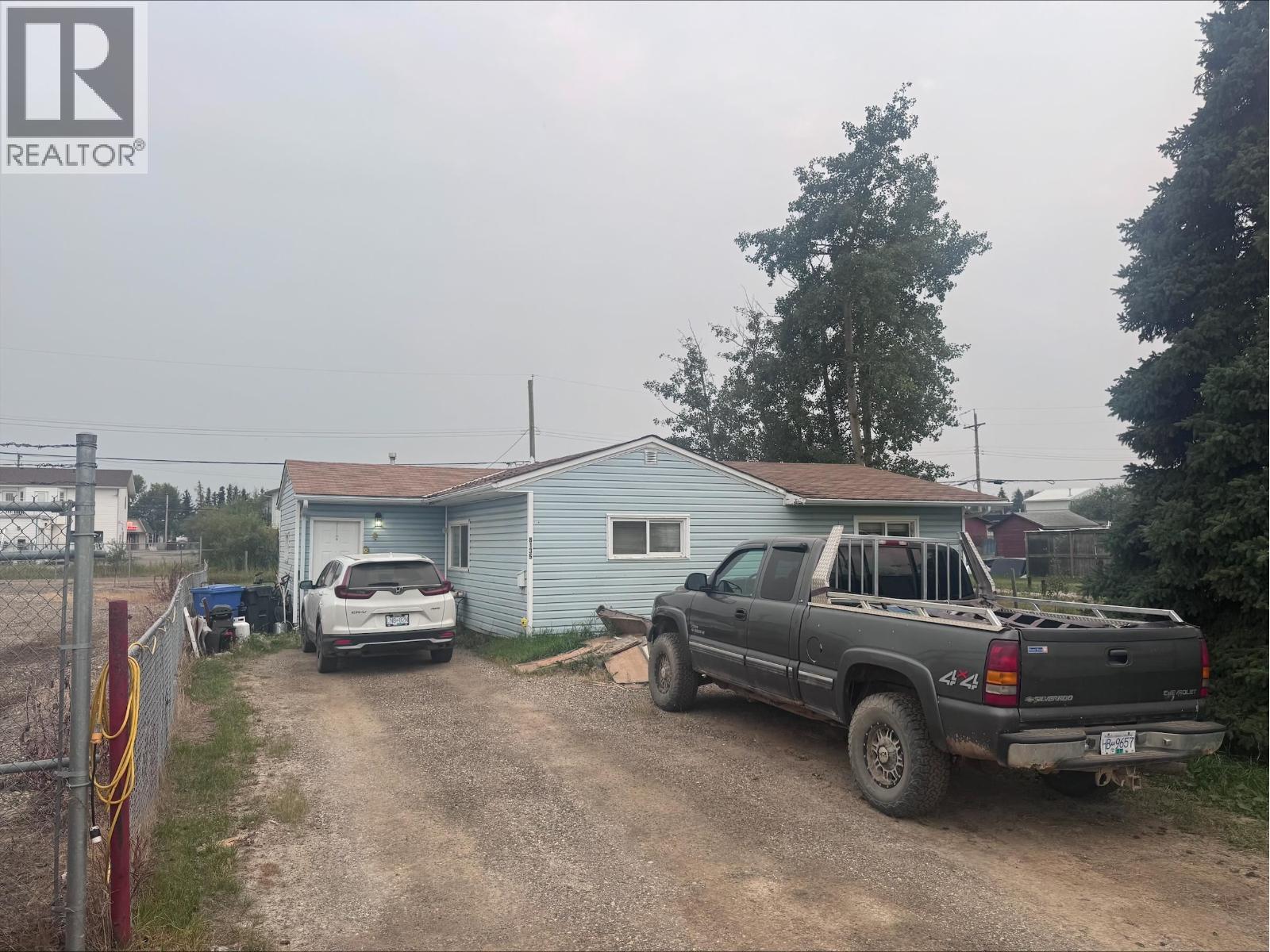 8135 101 Avenue Property Photo 1