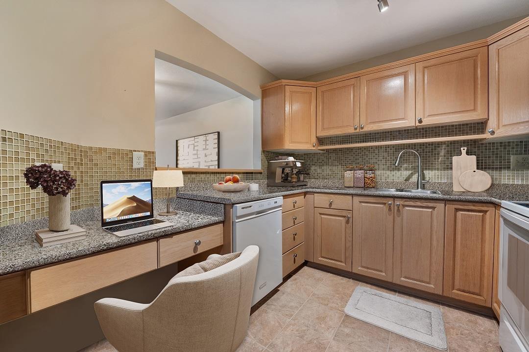 1225 Merklin #407 Property Photo 8