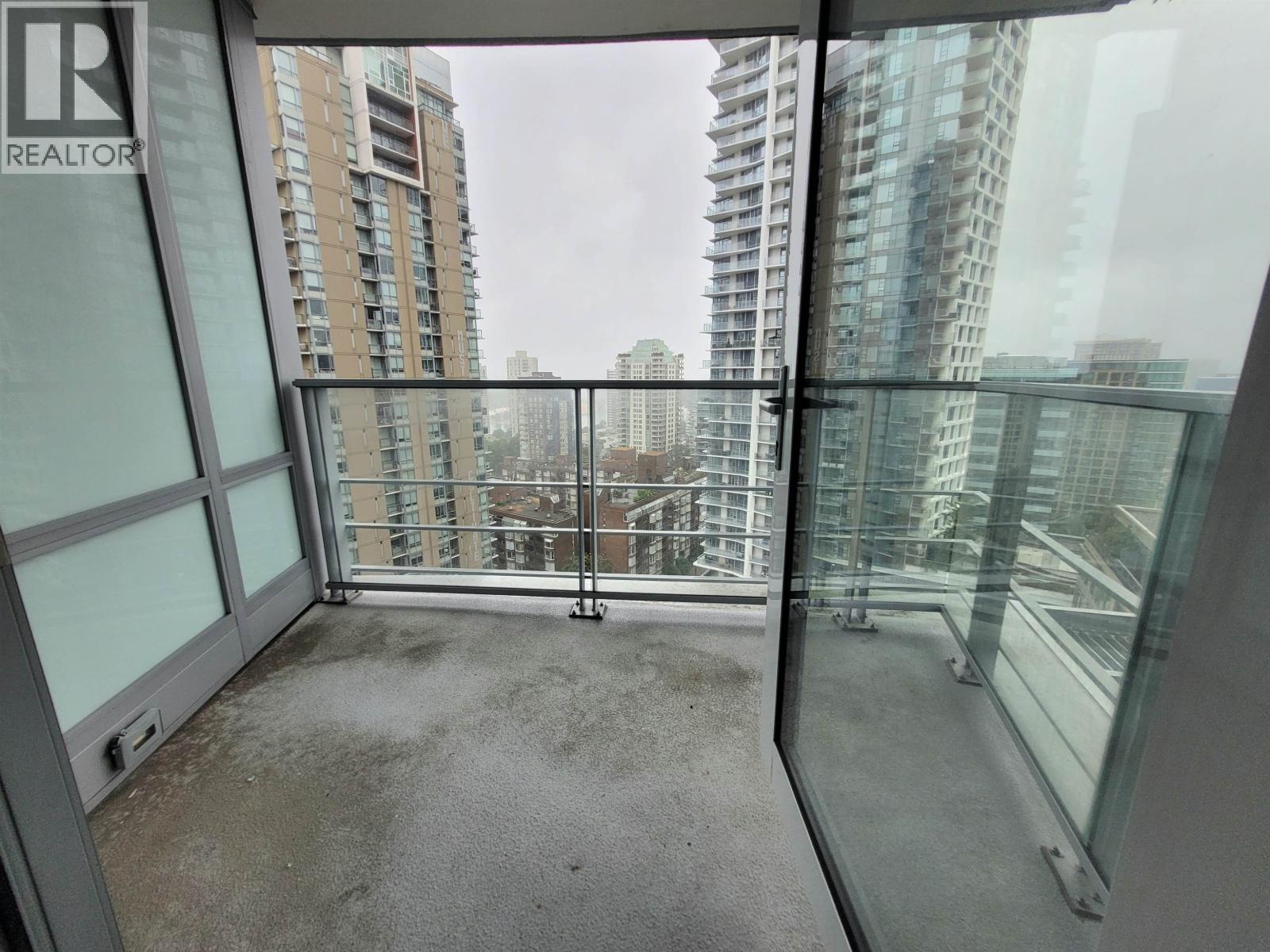 2501 1283 Howe Street Property Photo 12