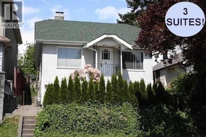 2641 E 7TH AVENUE Property Photo 1