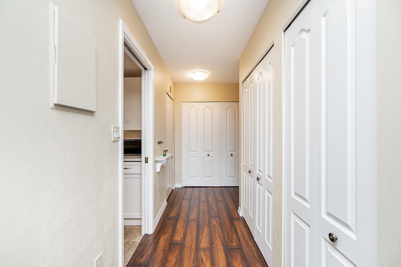 502 15111 Russell Avenue Property Photo 3
