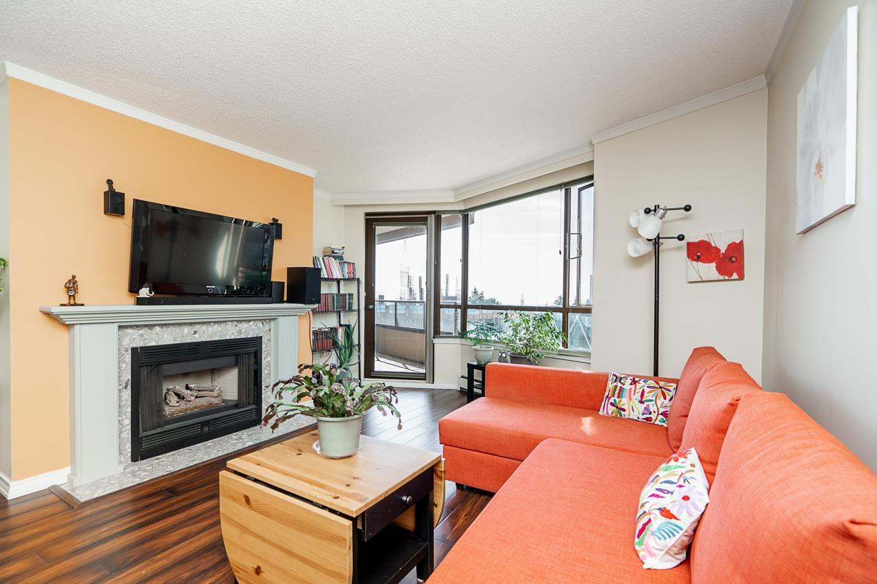 502 15111 Russell Avenue Property Photo 11
