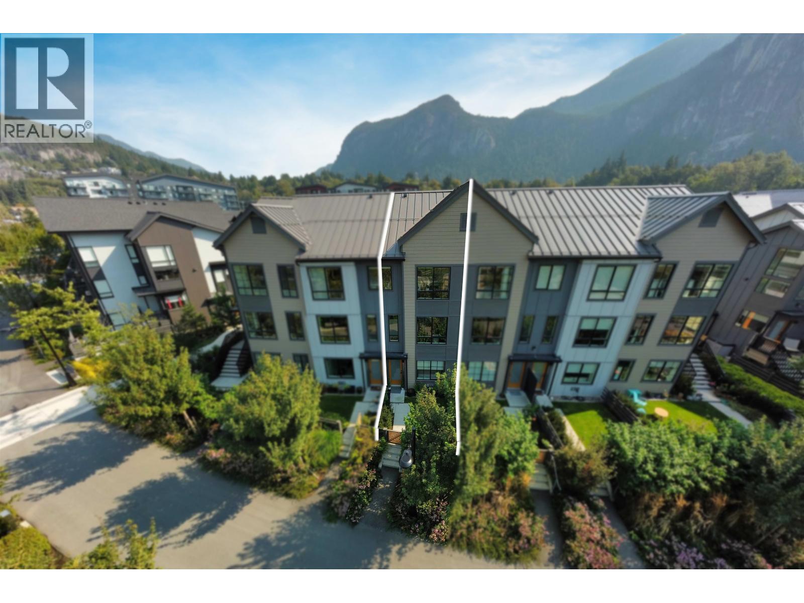 38053 Helm Way Property Photo 9