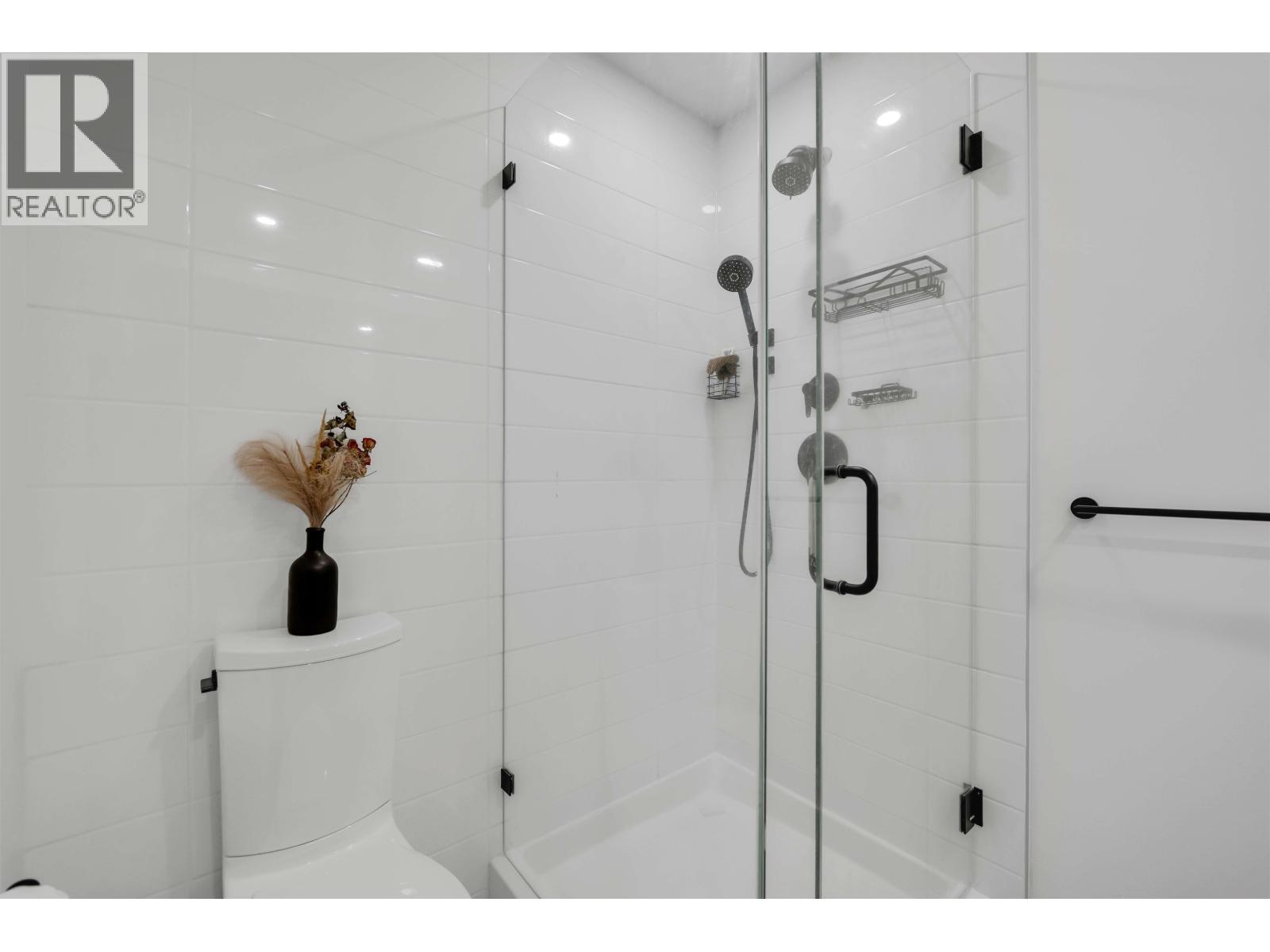 38053 Helm Way Property Photo 20