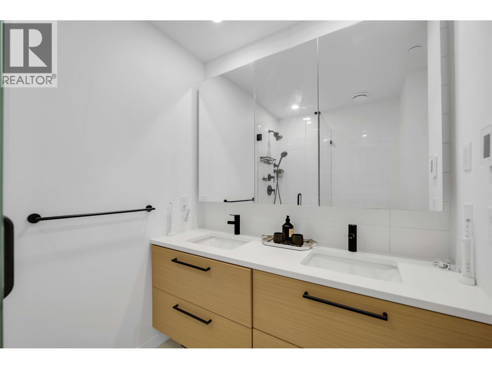 38053 Helm Way Property Photo 21