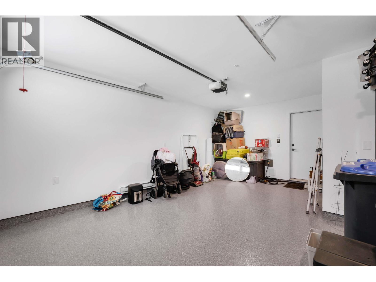 38053 Helm Way Property Photo 23