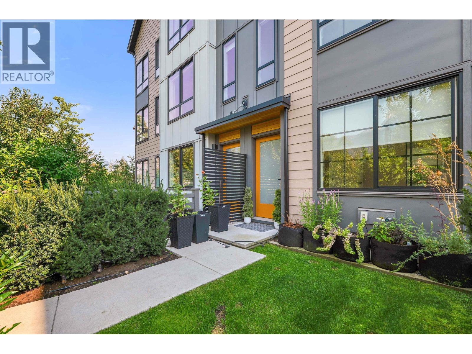 38053 Helm Way Property Photo 26