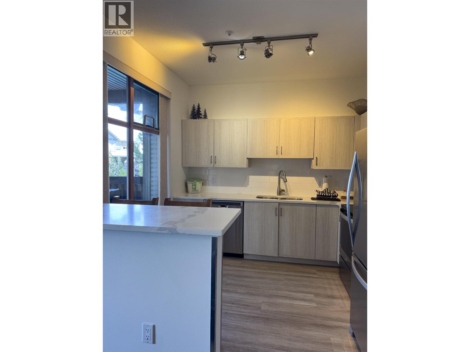 130 4355 Northlands (week 4) Boulevard Property Photo 11