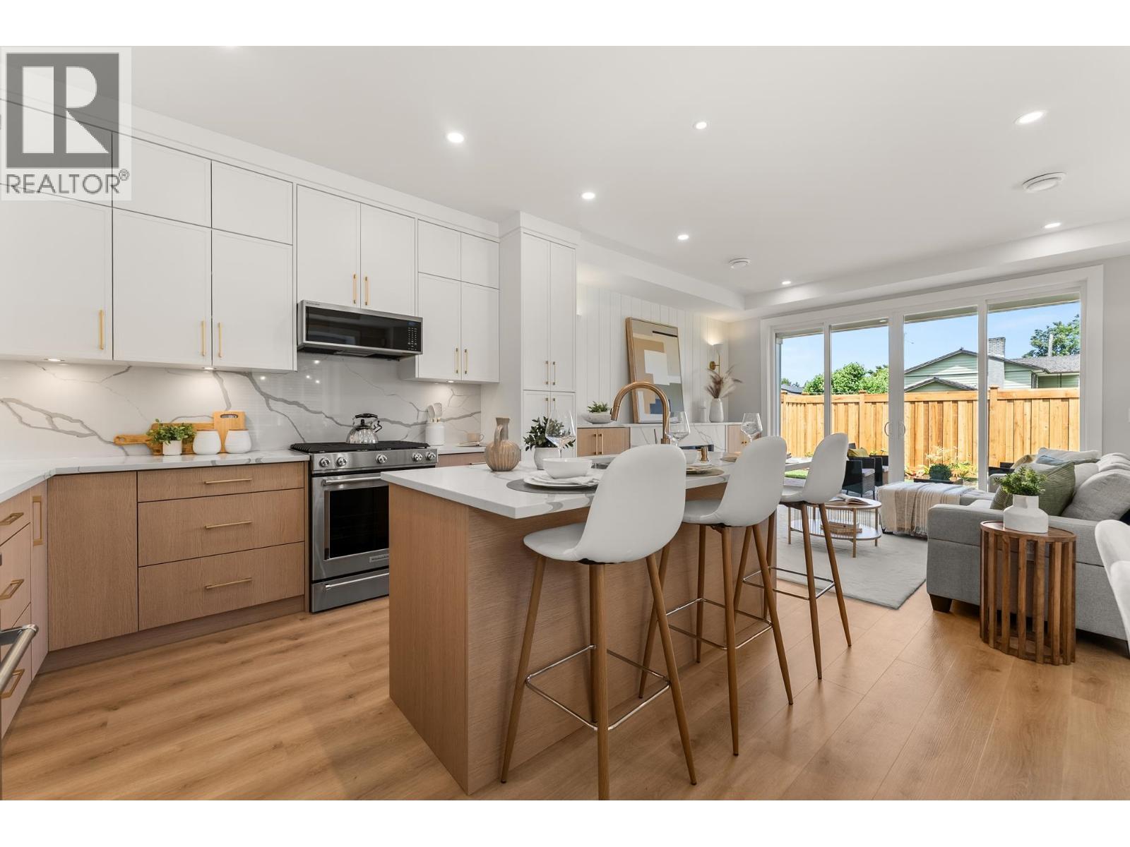 11811 Dunford Road Property Photo 1