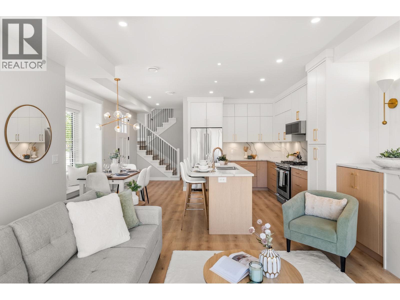 11811 Dunford Road Property Photo 5