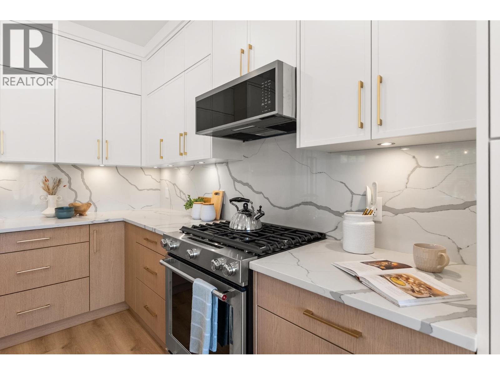 11811 Dunford Road Property Photo 15