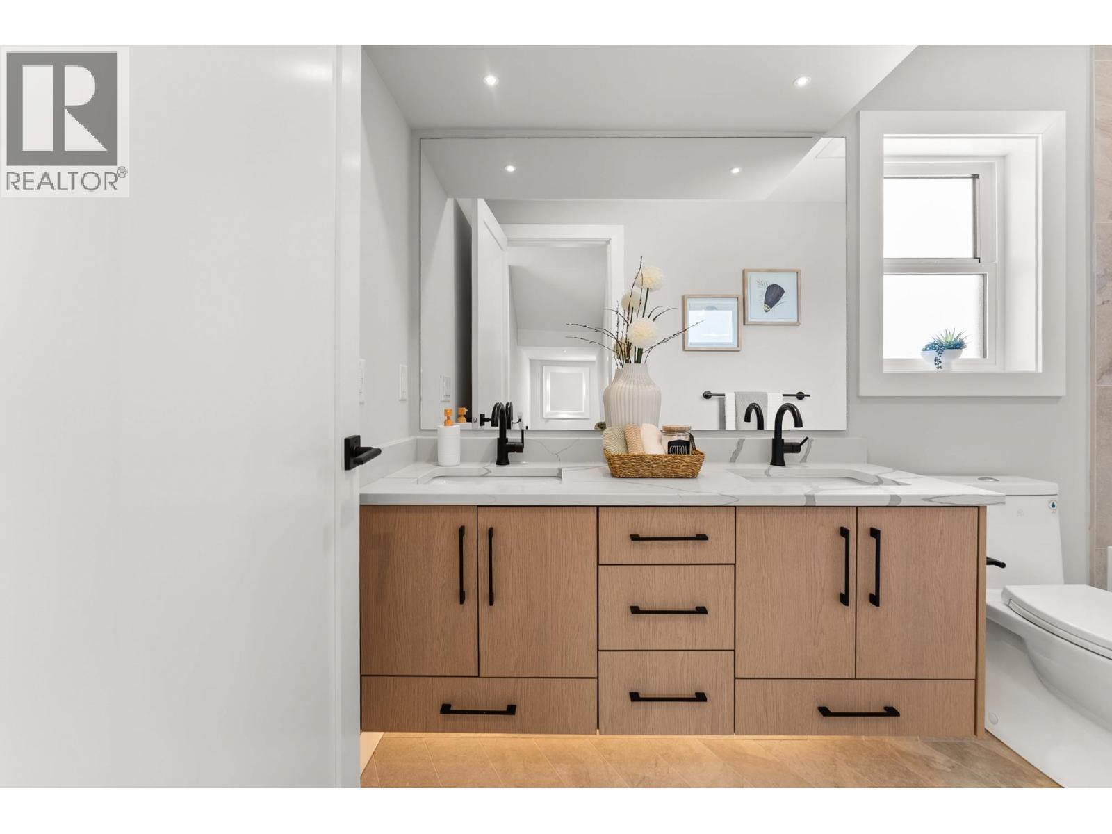 11811 Dunford Road Property Photo 21