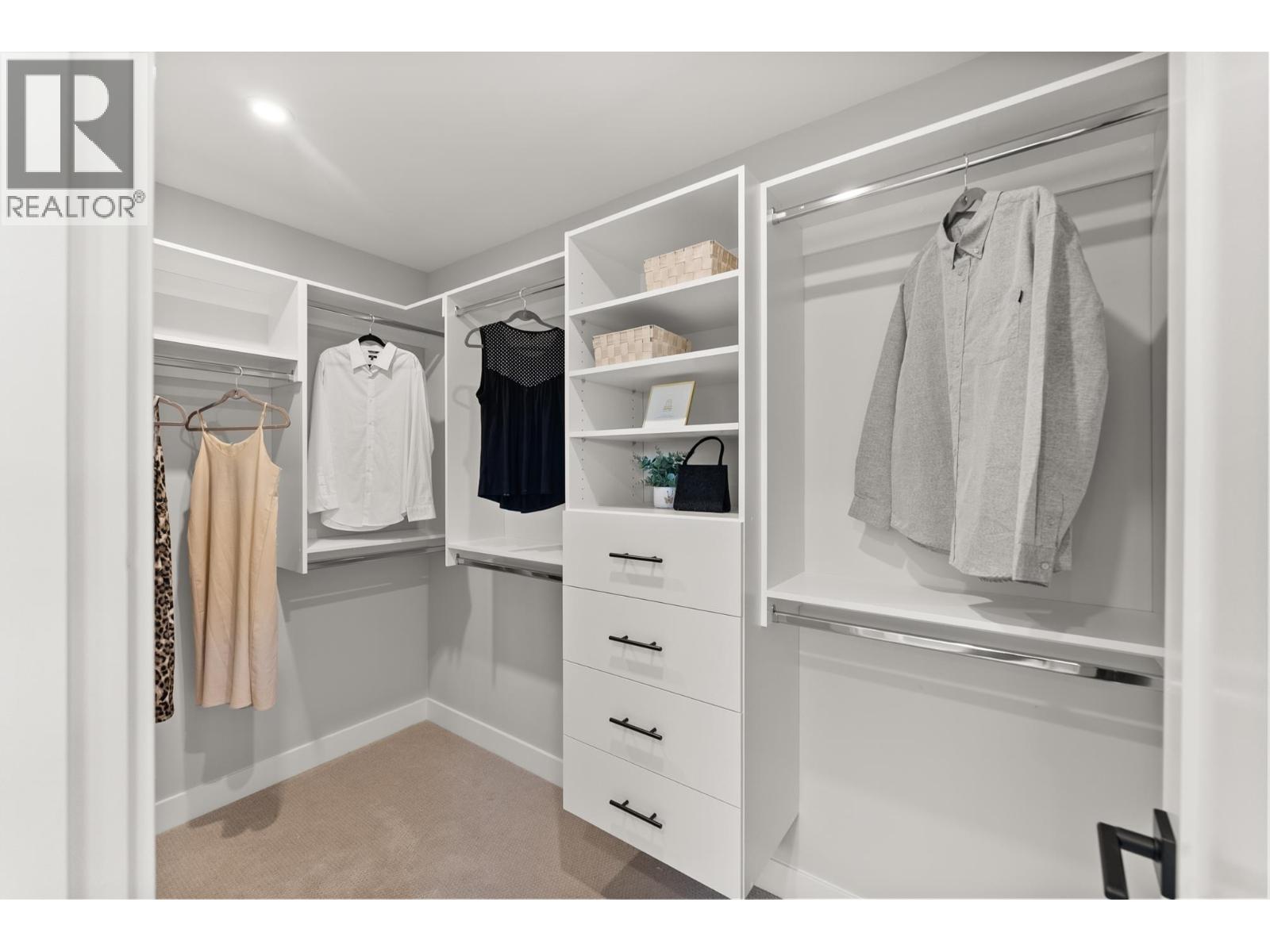 11811 Dunford Road Property Photo 28